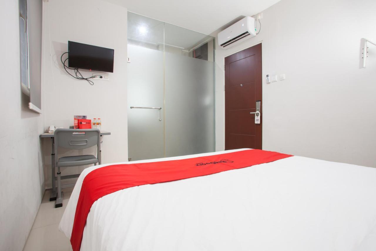 Reddoorz Near Pasar Turi Station Kapasari Exterior foto